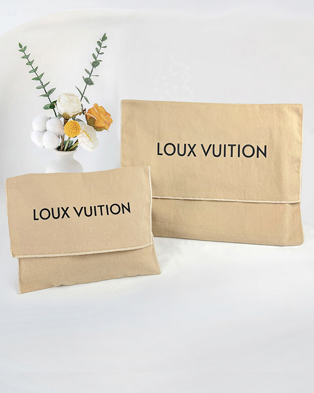 Loux Vuition Envelope